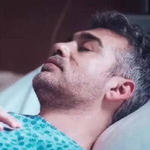 Momento final de Sarp nos braços de Bahar em Força de Mulher