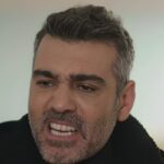 Cena de Sarp arrancando a corrente de Bahar em Força de Mulher