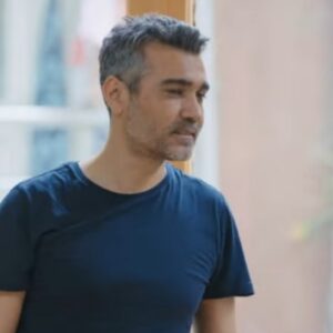 Sarp vira vizinho de Bahar e Arif surta de ciúmes