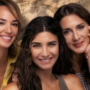 Cena com as três protagonistas em Ayvalık