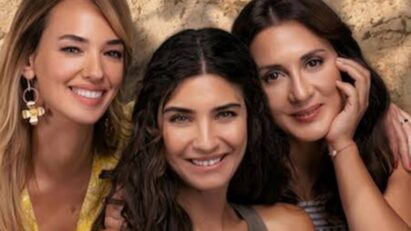 Cena com as três protagonistas em Ayvalık