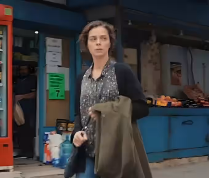 Bahar assustada ao ser abordada pela polícia