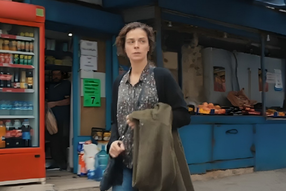 Bahar assustada ao ser abordada pela polícia