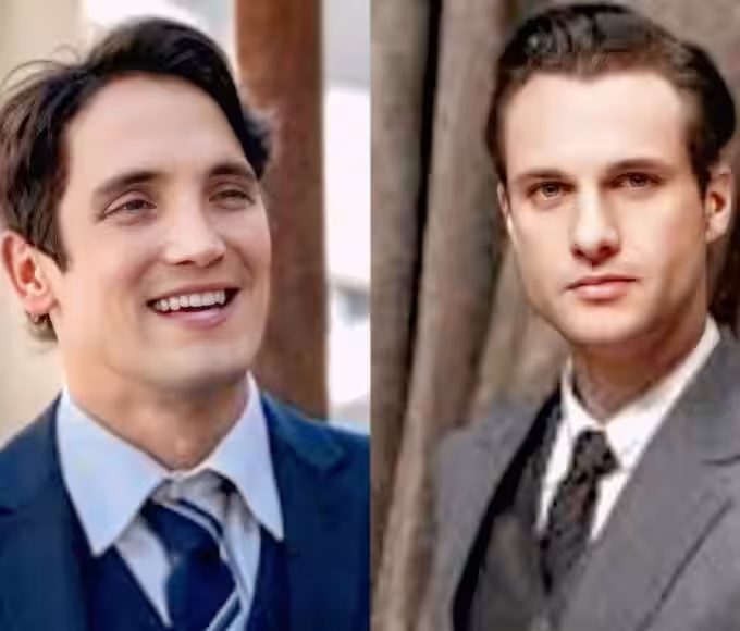 Cena com os personagens Tobias e Lauro sorrindo durante um momento romântico na novela Êta Mundo Melhor, da Globo.