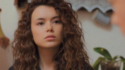 Sirin encara Enver em cena tensa na novela Força de Mulher.