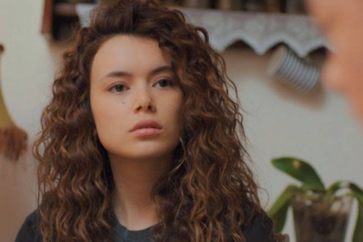 Sirin encara Enver em cena tensa na novela Força de Mulher.