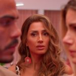 "Elenco de Beleza Fatal reunido nos bastidores dos episódios especiais"