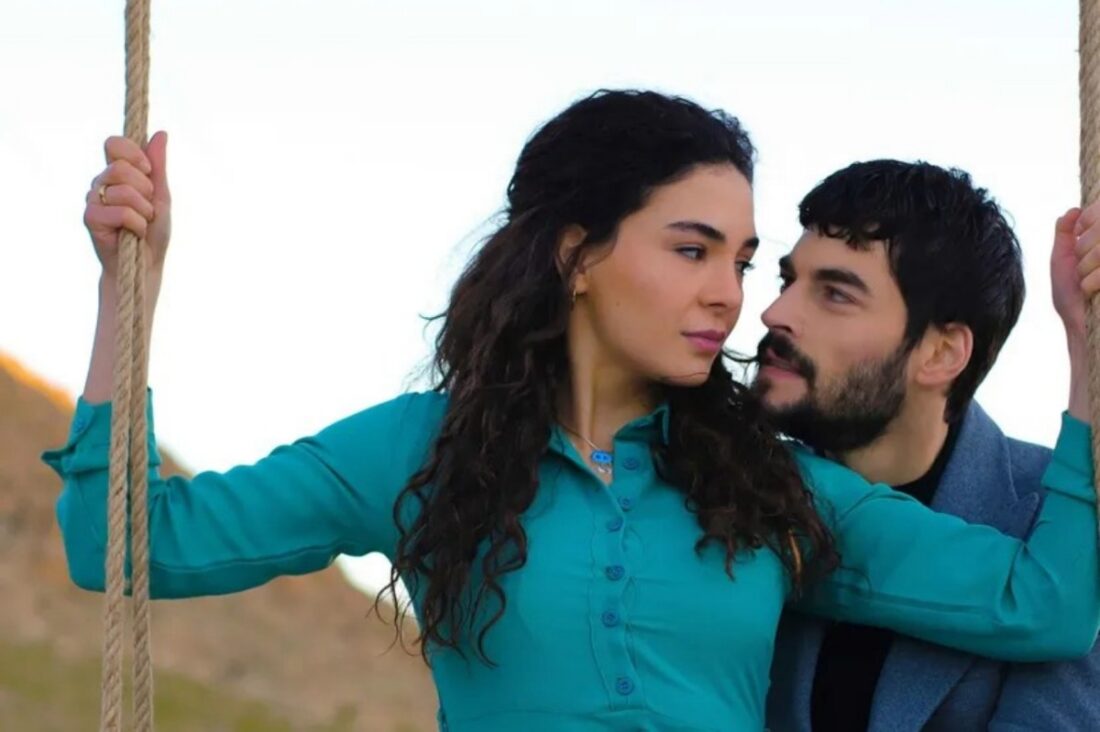 Reyyan (Ebru Şahin) e Miran (Akın Akınözü) t