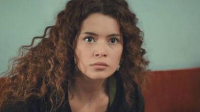 Bahar e Sirin em confronto tenso durante a ceia de Natal em Força de Mulher