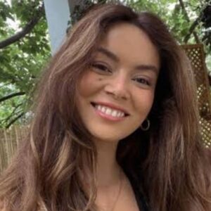 Sirin surpreende Bahar e Arif ao tomar a arma antes do descarte no porto em Força de Mulher