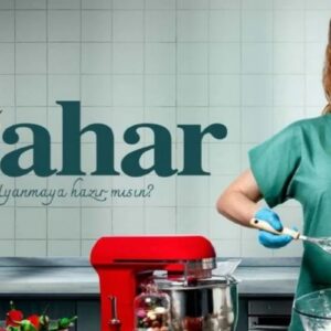 Atriz da série Bahar com expressão emocional em cena hospitalar – série turca disponível na Max