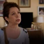Glória confronta Ofélia na mansão Portilla em cena de As Filhas da Senhora Garcia.