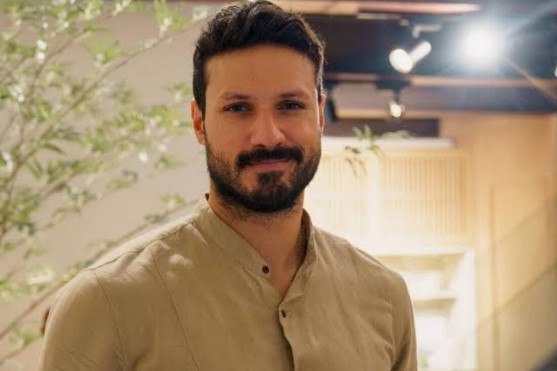 "Cena da novela Paulo, o Apóstolo, com Saulo sendo atingido por luz celestial"