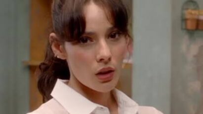 Valéria confronta Artur após descobrir que ele comprou sua antiga casa como presente na novela As Filhas da Senhora Garcia.