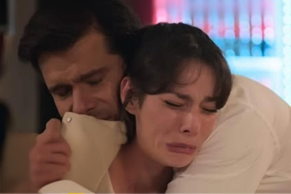 Valéria e Artur emocionados durante conversa no hotel