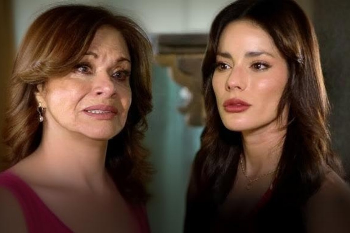 Valéria encara Ofélia com lágrimas nos olhos após acusação grave.