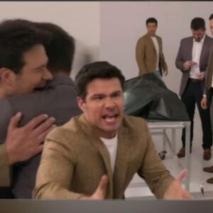 Artur em lágrimas se recusa a acreditar na morte do pai.