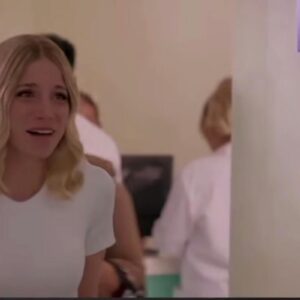 Cena de Camila e Juan no hospital em As Filhas da Senhora Garcia