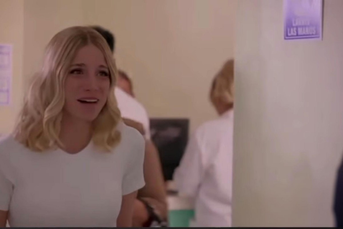 Cena de Camila e Juan no hospital em As Filhas da Senhora Garcia
