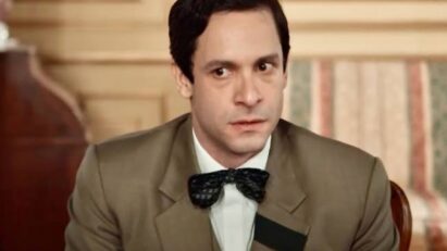 Candinho entrega a Celso o desenho da marca de nascença do filho, sem saber que o vilão vai sabotá-lo.