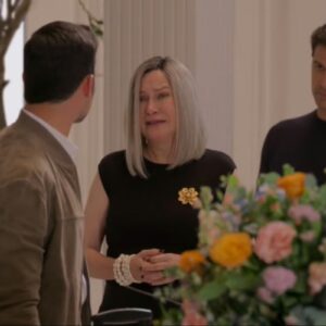 Cena de Leonardo discutindo sobre a empresa em As Filhas da Senhora Garcia