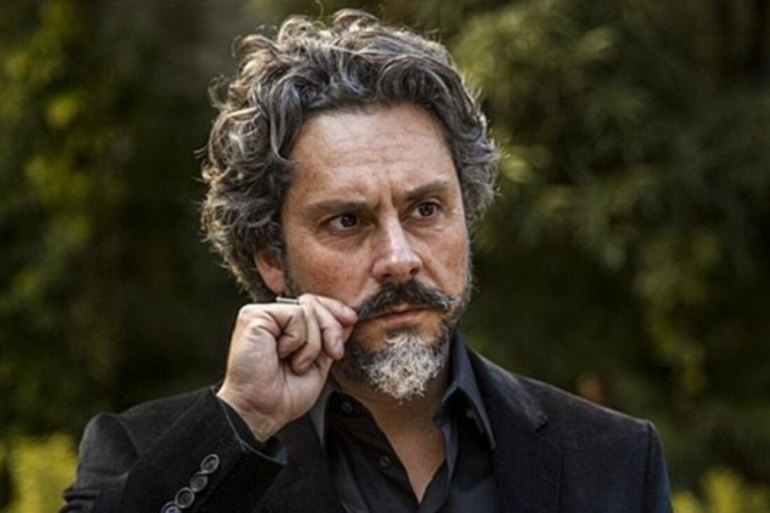 Alexandre Nero caracterizado como Comendador José Alfredo em sua participação em Três Graças.