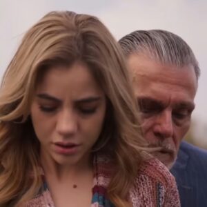 Imagem de Mar chorando sobre a ponte em cena dramática de As Filhas da Senhora Garcia