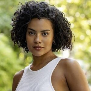 Maria de Fátima descobre segredo de Odete em Vale Tudo