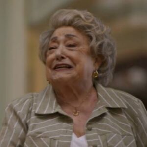 Rosa enfrenta Alzheimer em cena da novela Dona de Mim