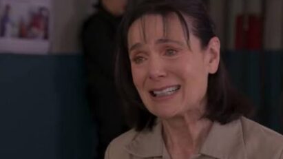 Cena de Rocío chorando diante de Nicolás após a prisão.