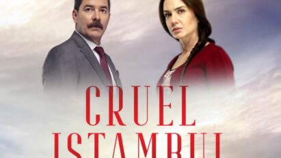 "Cruel Istambul" exibida pela Band.