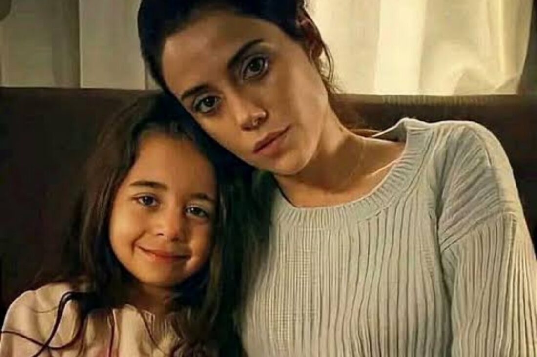 Cartaz da novela turca ‘Mãe’, que estreia na Record em outubro de 2025, após o Jornal da Record.”