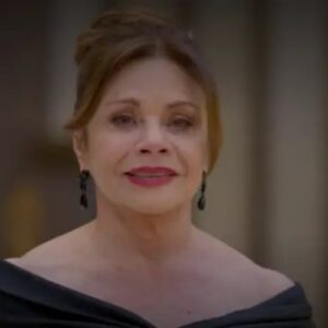 Ofélia em cena de As Filhas da Senhora Garcia no SBT