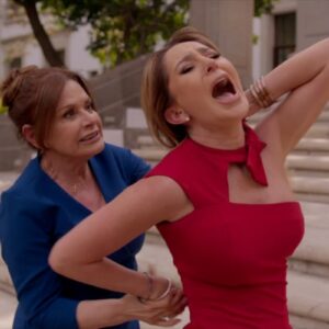 Ofélia furiosa confronta Paula