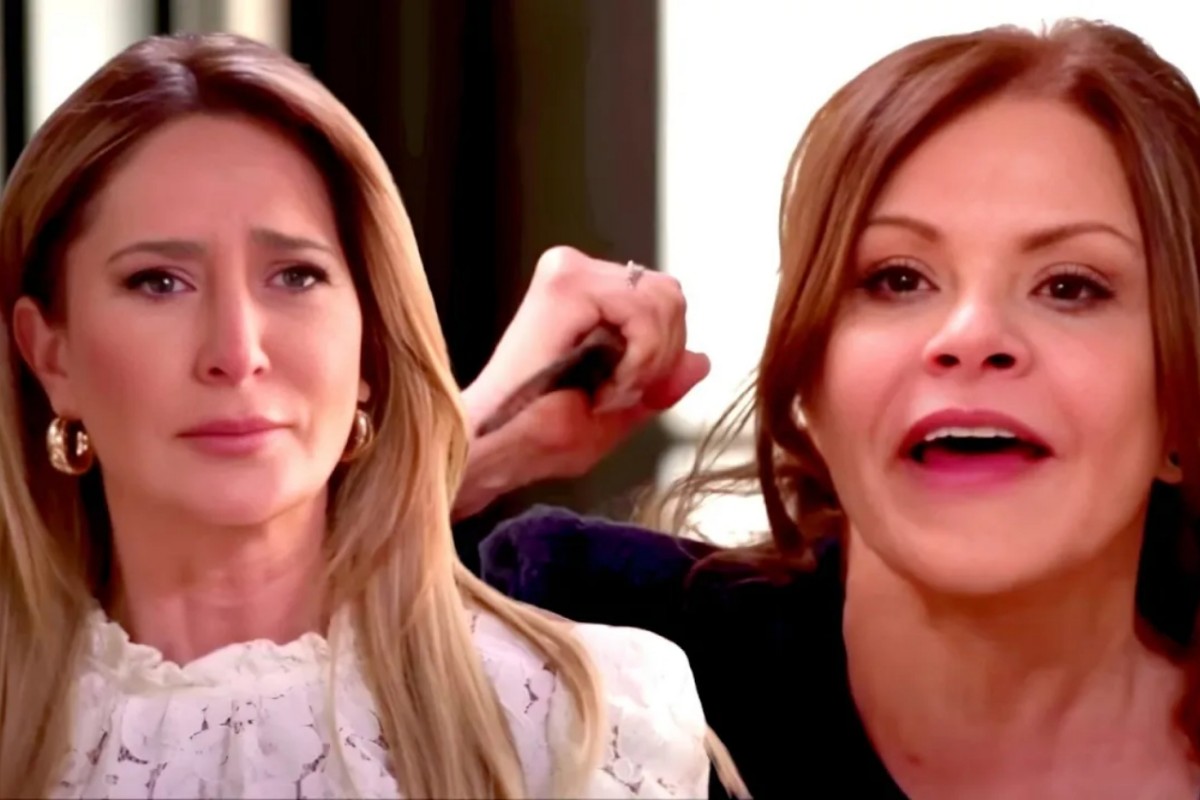 Paula acuada durante o confronto com Ofélia