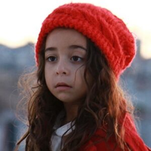 Beren Gökyıldız interpreta Melek na novela Mãe, nova produção da RECORD.