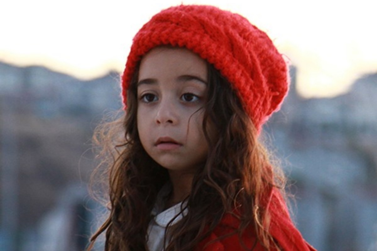 Beren Gökyıldız interpreta Melek na novela Mãe, nova produção da RECORD.