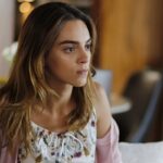 Cemre se surpreende ao descobrir que seu verdadeiro pai é um homem cruel em Cruel Istambul, novela turca exibida pela Band.