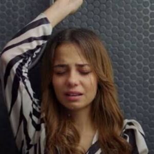 Ceren sendo manipulada em Cruel Istambul, novela da Band