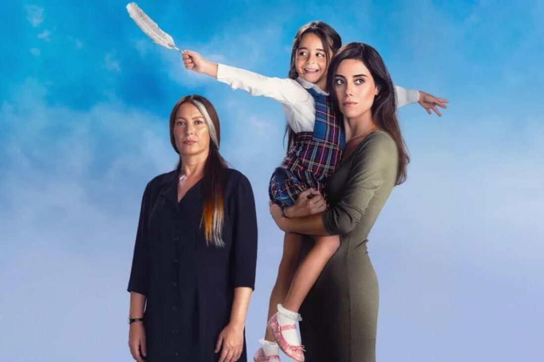Zeynep abraça Melek em cena emocionante da nova novela turca “Mãe”, da Record TV.