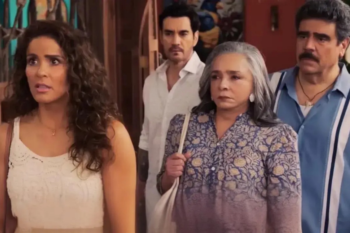 Mercedes desmaia após descobrir traição de Ulisses em “A Mar”, novela do SBT