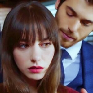 Nazli desafia Ferit durante conversa tensa sobre o contrato de trabalho.