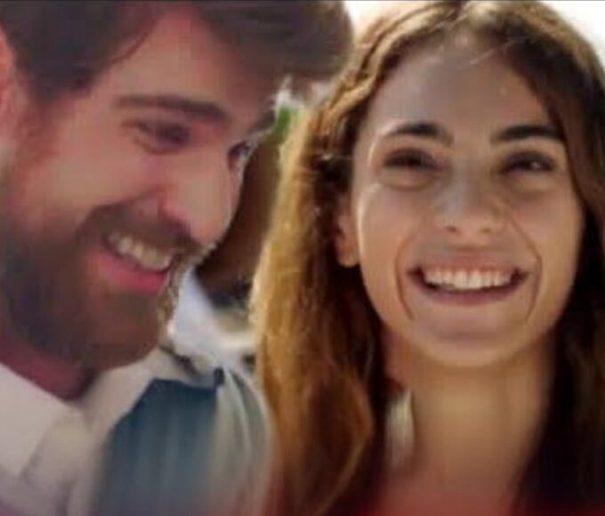 Nedim em cena de Cruel Istambul