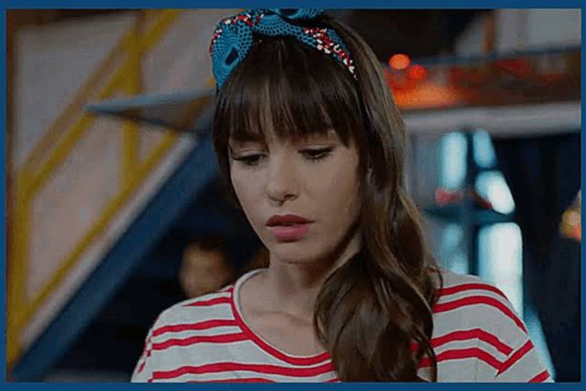 Nazli entra em desespero após receber ligação misteriosa em Dolunay.