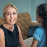 Zeynep revela para Cahide que é mãe de Turna em cena emocionante da novela Mãe, da Record