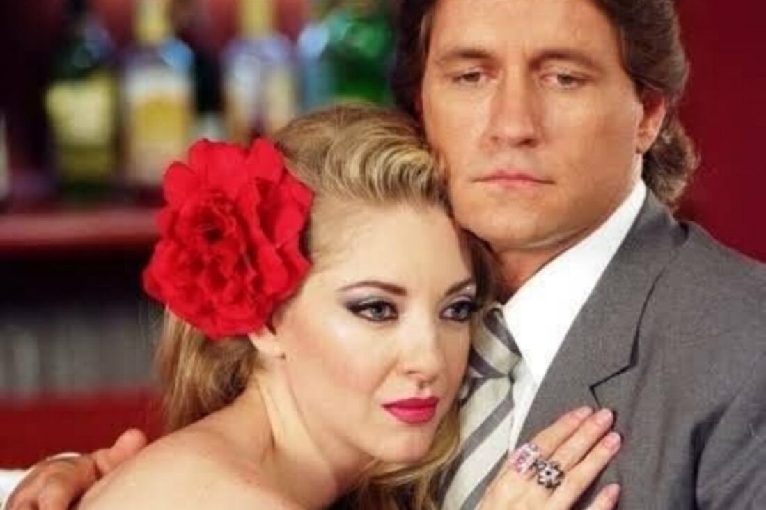 Edith González e Guy Ecker em cena de “Salomé”, sucesso da Televisa