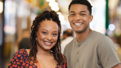 Samuel e Pam em clima de romance na novela das sete da Globo