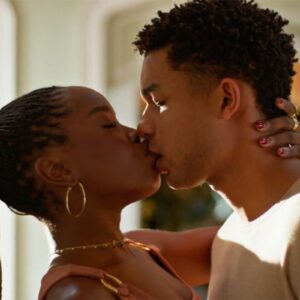 Leo e Samuel vivem cena de amor em “Dona de Mim”