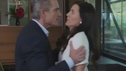 Sérgio em cena tensa após descobrir que é estéril na novela “A.Mar”, do SBT