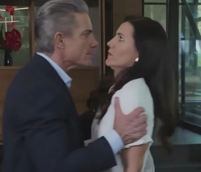 Sérgio em cena tensa após descobrir que é estéril na novela “A.Mar”, do SBT